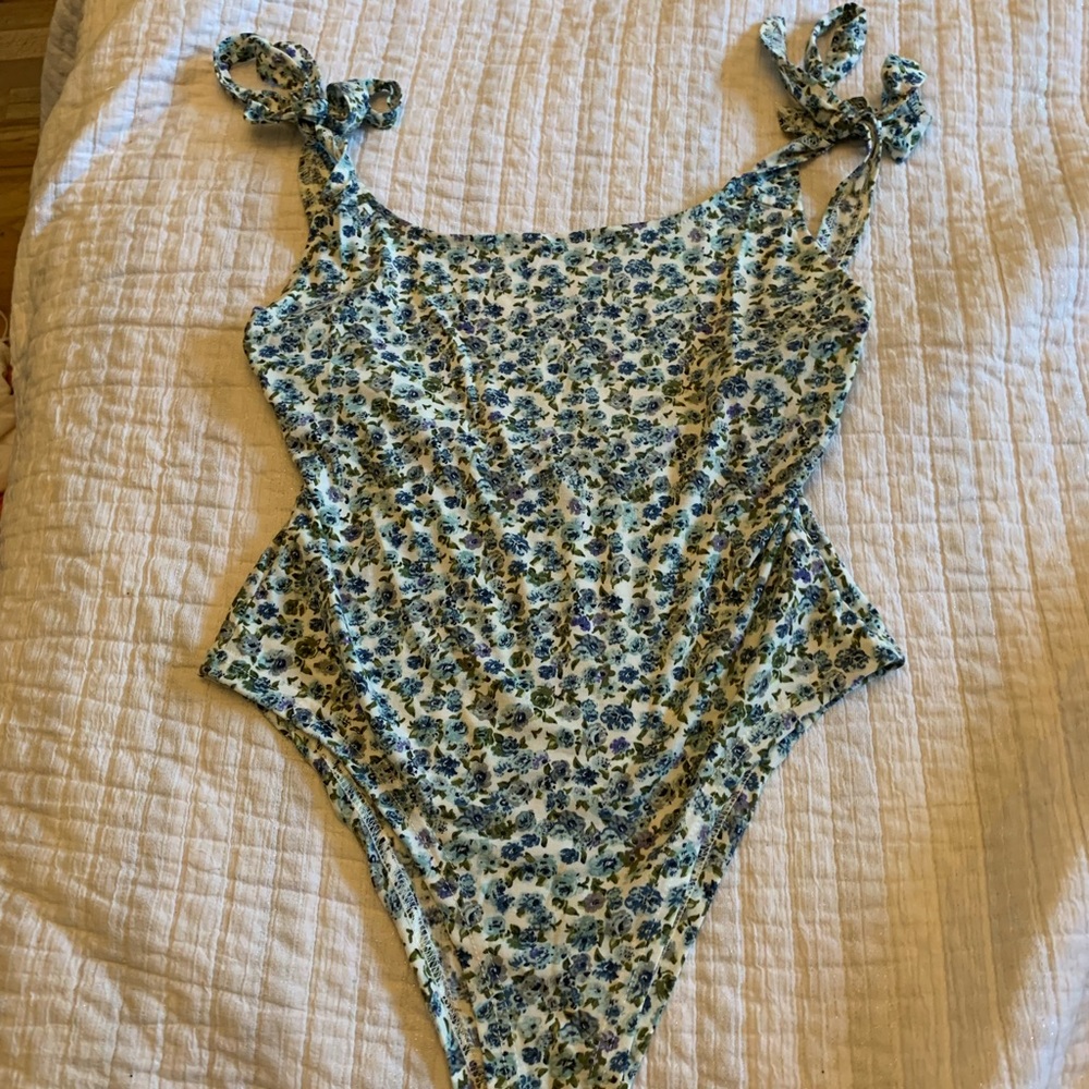 SHEIN floral bodysuit
